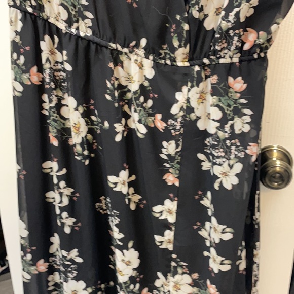 Justify - Picture 2 of 5